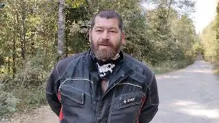 Приехал на старую дорогу за образцом для анализа