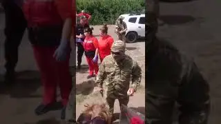 Немедленно всем выйти с автобуса.