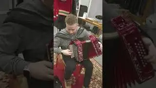 Гармонист жгёт!!!