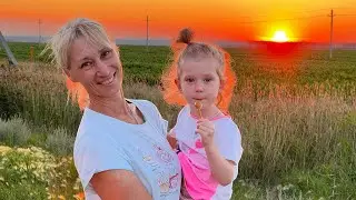 Аврора в гостях у дедушки и бабушки