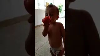 Ребёнок обжора