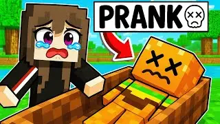Imi TROLLEZ Prietenii CA AM MURIT in Minecraft !