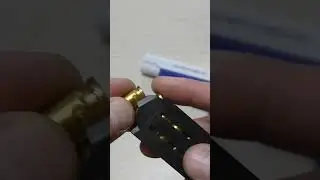 Пистолет стреляет и вылетают гильзы!