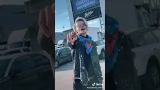 Таких как она не водят в кино мне должно быть понятно уже давно