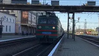 Грузовой поезд под ВЛ80к-215 с очень приветливой лок. бригадой