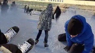 Учу Друга Кататься На Коньках | Влог