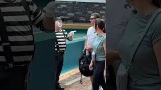 I watching you 👀 Tom the mime SeaWorld 🤣 