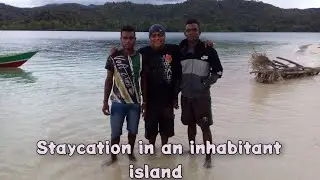 Bermalam di pulau tak berpenghuni