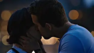 'I want to kiss you so badly' scene | kiss scene Guy and Molotov girl | Free guy(2021)