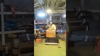 Welder 9th Dan. Video by: @world_welding_show 