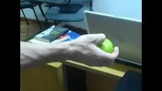 crushing apple DIEGO PERSONAL TRAINER ARGENTINA posing muscle argentina culturismo bodybuilding