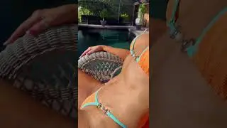Wow!👙 