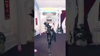 This walk trend except it's LADY GAGA! 