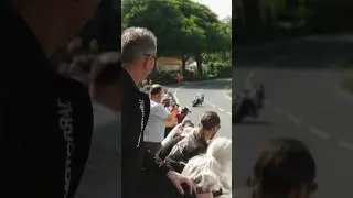 Racer Peter Hickman leaves CEO Dr. Schramm speechless!🏁🇮🇲