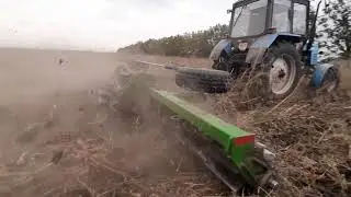 Бур'ян вище Кабіни. Каток ТЕХНОПОЛЬ  Перебиваємо палку соняха . МТЗ 1025