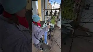 ЭТО КАКОЙ ТО ПОТРЯСАЮЩИЙ  НЕБЕСНЫЙ ЗВУК! 