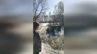 УАЗ TD27 бьет лёд. UAZ TD27 breaks the ice