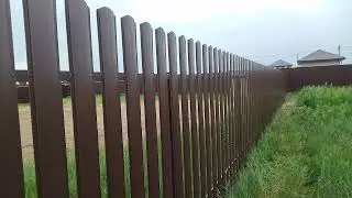 Как крепить металлоштакетник.