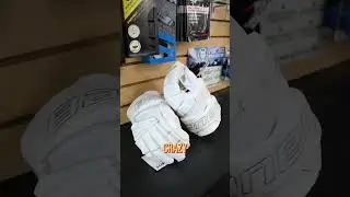 Hockey players, would you wear these? 🔥 #hockey #hockeygloves #bauerhockey #kazxi