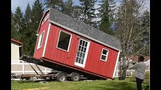 Walk-Thru Tour of Luxury Tiny Home