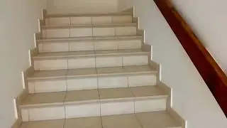 отель Коннос бэй, подземный переход.....