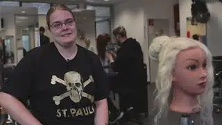 Friseur-Auszubildende Jessica über den Umgang mit der HoloLens