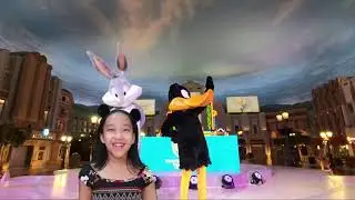 WARNER BROS. WORLD Abu Dhabi Fun Time