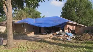 Houston storm aftermath: Lazybrook, Timbergrove residents remain without power days after storm