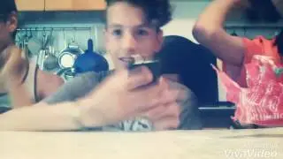 Challenge con gli amici Chubby bunny  and mangia ghiaccio #1