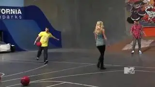 GIRL GETS HIT IN THE FACE WITH DODGEBALL! (HILARIOUS)