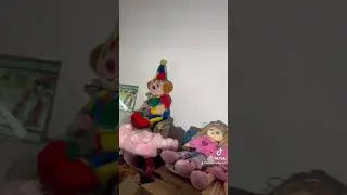 We founds this derelict house filled with creepy doll!