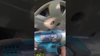 Makita 141 против колёсных гаек.