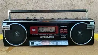 Toshiba RT-8056 boombox belt replacement (part 2)