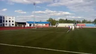 Лида забивает пенальти.