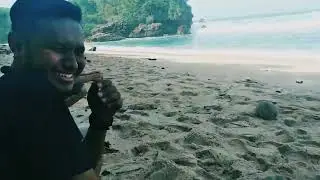 Hunting Di Pantai Blitar / Hunting Mainan / Mencari Truk mainan anak / Mainan anak anak