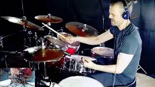 Drumming & Grooving on a Music loop 🥁🎹🎶🔊