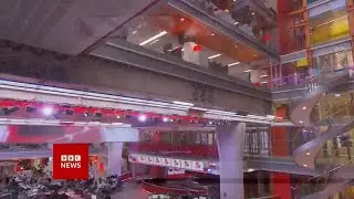 BBC News Blooper - Newsroom hoop graphic error, grainy screen (4 September 2022, 6:35pm BST)