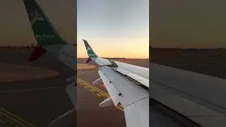 B737-800 sunset approach + landing + taxi at OR Tambo international airport, FlySafair