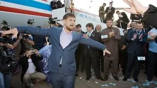 Кадыров требует от Путина дань 500 000 000 000 рублей, пол триллиона!!!
