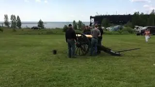 1864 Civil War Napoleon 12 Pound Cannon Firing