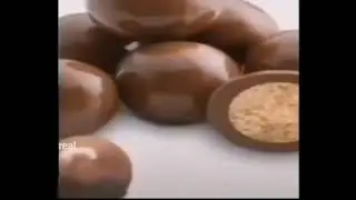 Шоколадный шарик становится негром. Фулл мема.