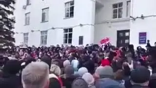 Врач линейной скорой помощи в Кемерово на митинге: «В моргах более 300 тел. 70 процентов - дети"
