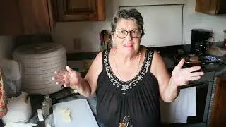 Egg McKay's Fungrannies Style