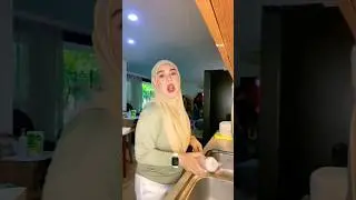 IRISH BELLA Sendiri Dirumah Gabut