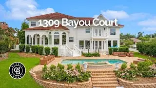 Tour a Luxurious Waterfront Home in The Cove, Panama City! 🏡🌊