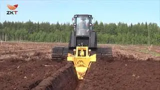 Шнековый канавокопатель MERIPEAT OJK-1.3 работает летом