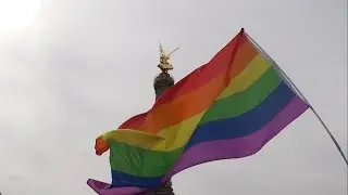 CSD Berlin 2016 - DB Truck Railbow Netzwerk
