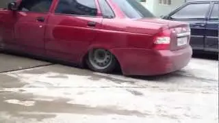 Заехал помыться)