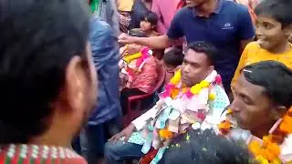 নির্বাচনে জেতার পর চেয়ারম্যানের গলায় টাকার মালা দিয়ে বরণ করলো জনগণ  #  elected by new chairman #