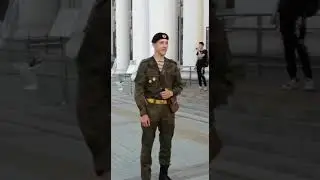 Как наша мама встречает сына с армии